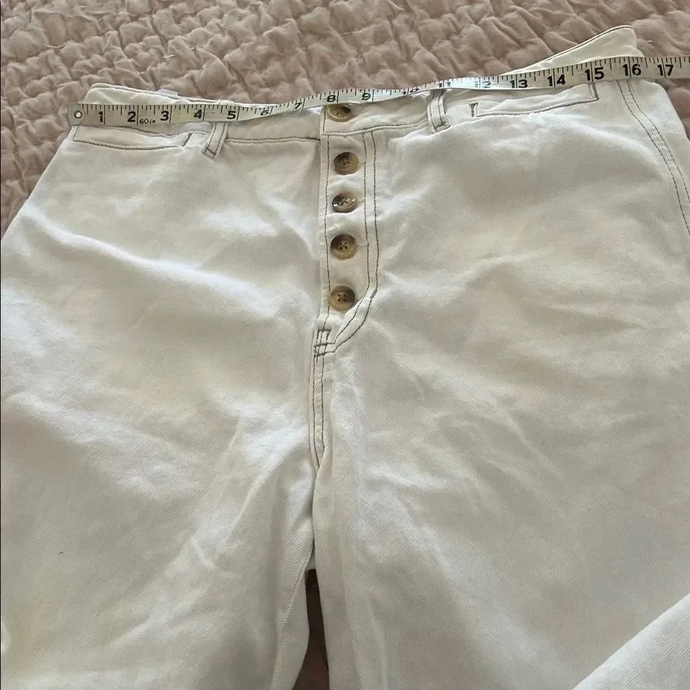 Reformation Off-White Denim cut off Shorts size 31